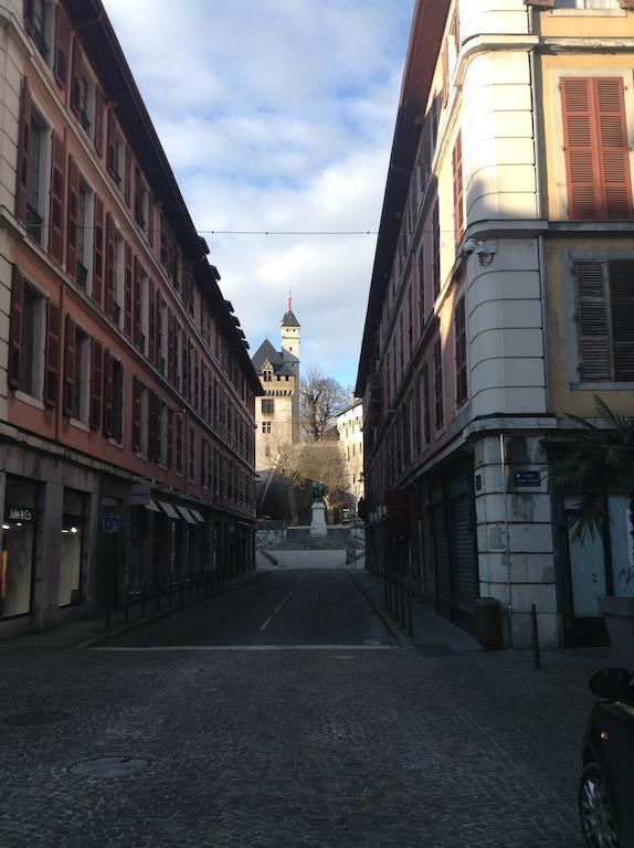 Ferienwohnung Meubles Les Charmettes Chambéry Zimmer foto